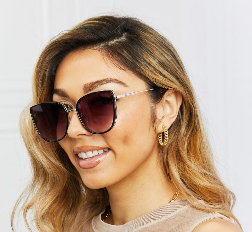 Full Rim Metal-Plastic Hybrid Frame Sunglasses