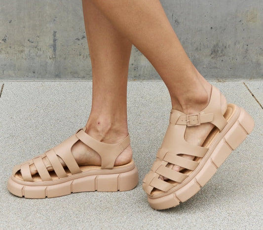 Qupid Platform Cage Stap Sandal in Tan
